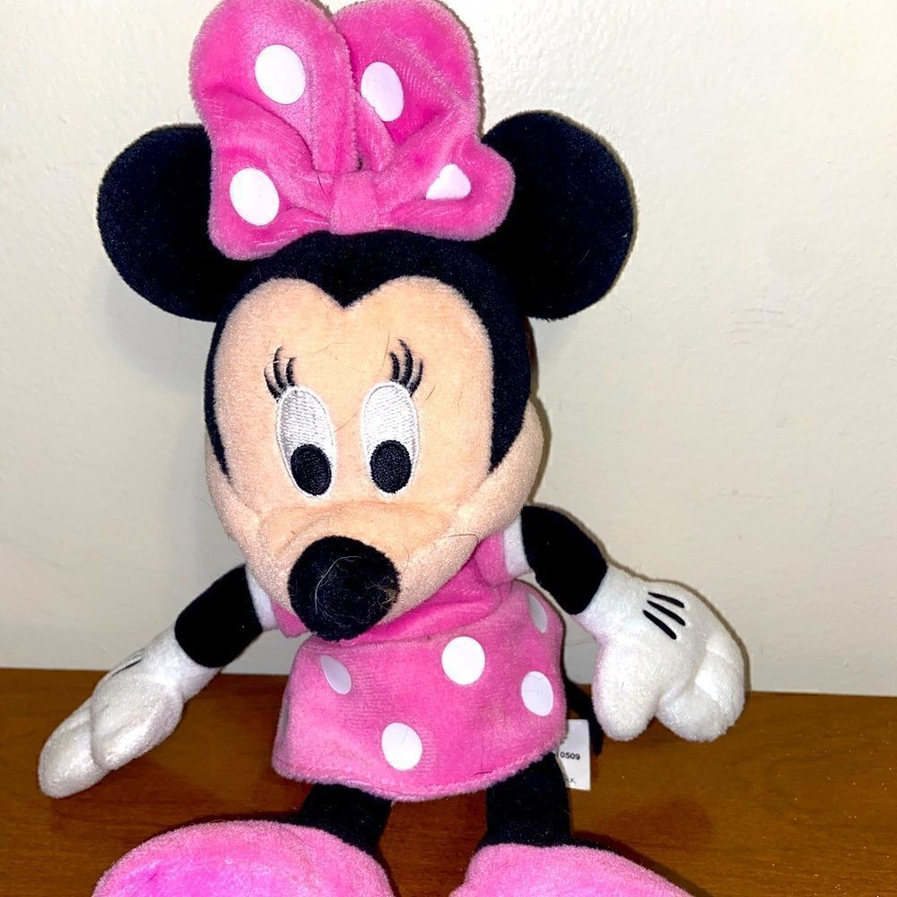 NWOT Minnie Mouse small size plush